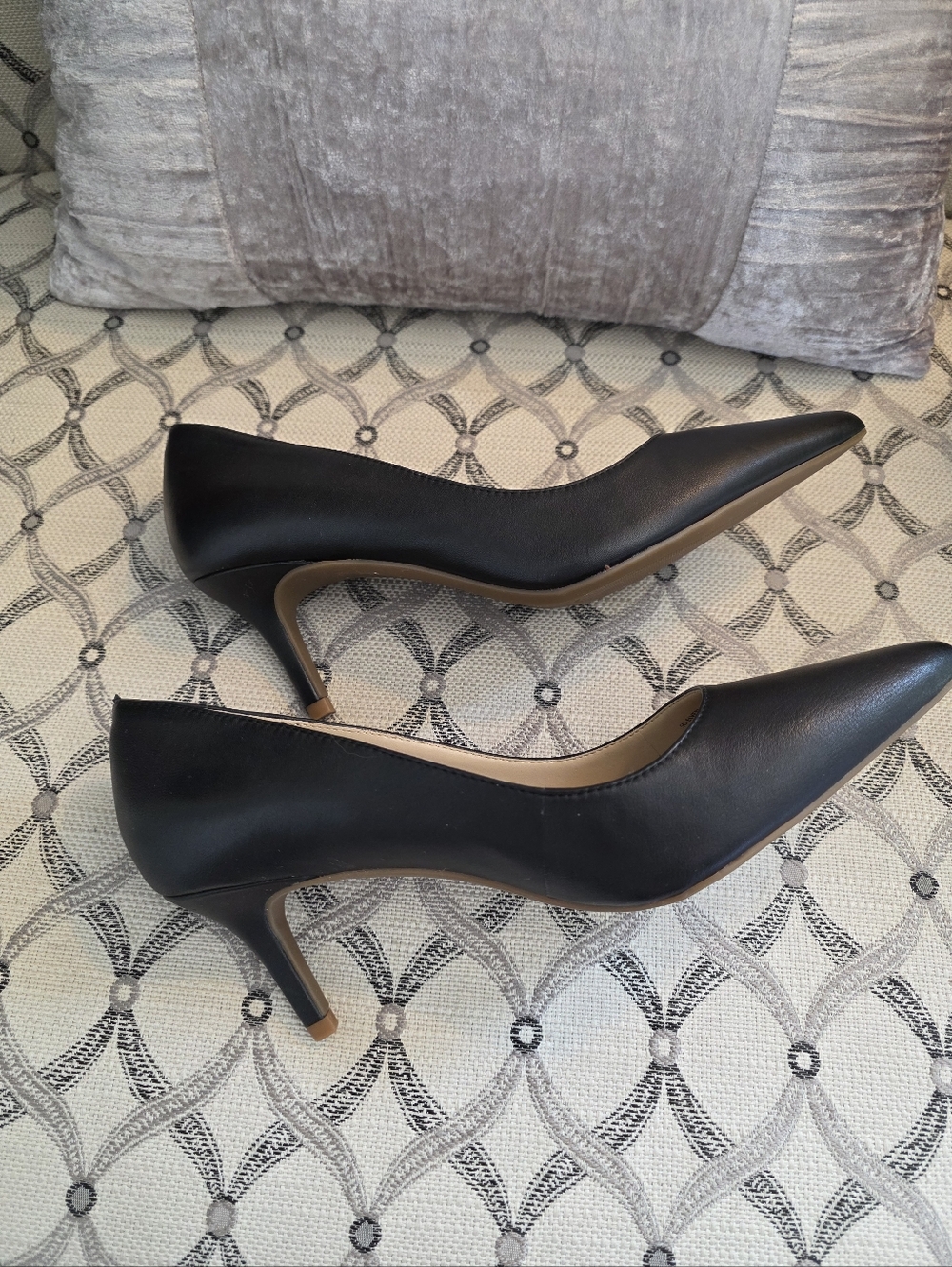 Sole Society Black Leather Pumps Size 8M - Picture 2 of 10